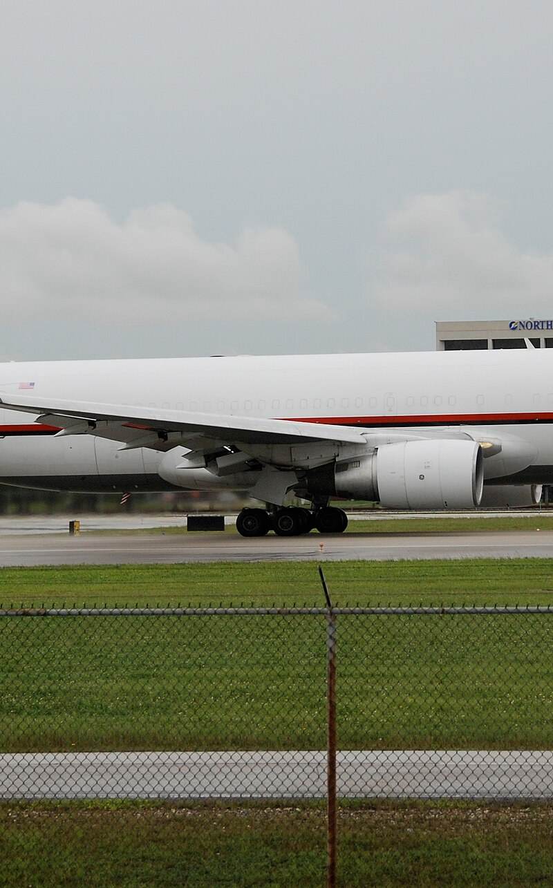 N750AX - Twin-engine aircraft