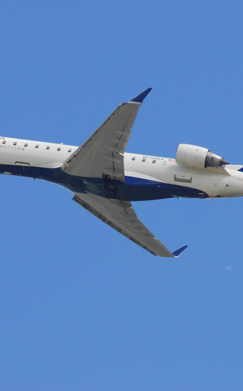 N750EV - Twin-engine aircraft