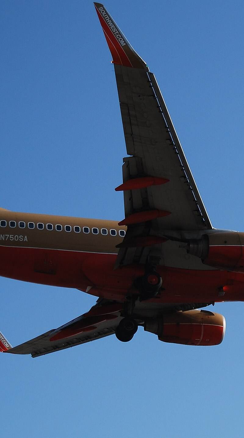 N750SA - Twin-engine aircraft
