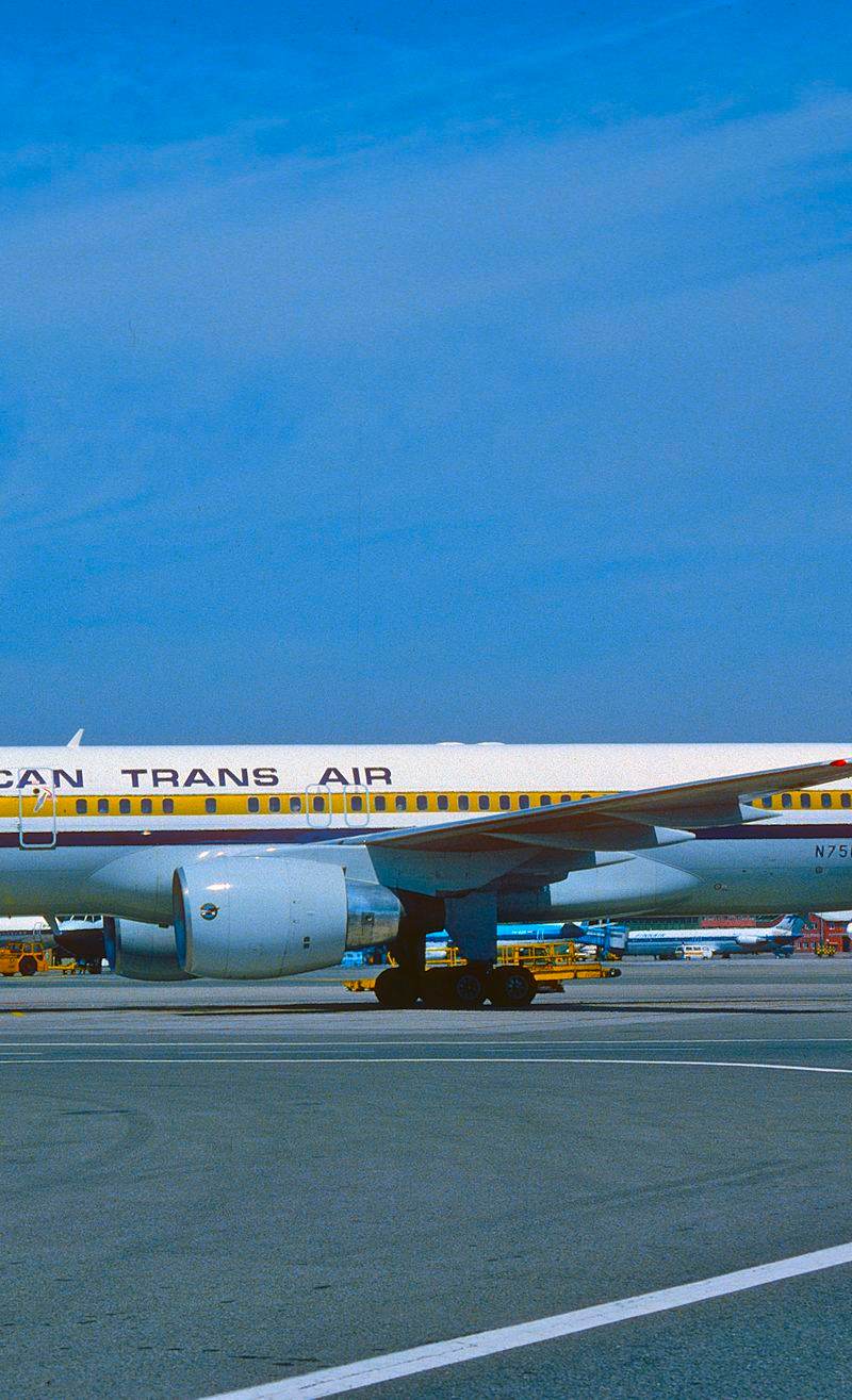 N751AT - Twin-engine aircraft
