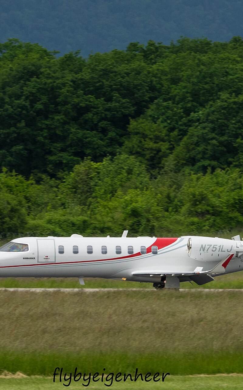 N751LJ - Aircraft