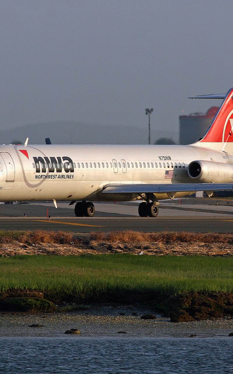 N751NW - Douglas