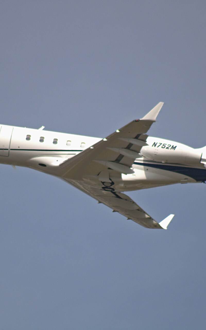 N752M - Bombardier