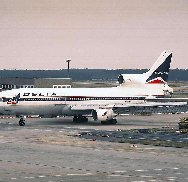 N753DA - Douglas