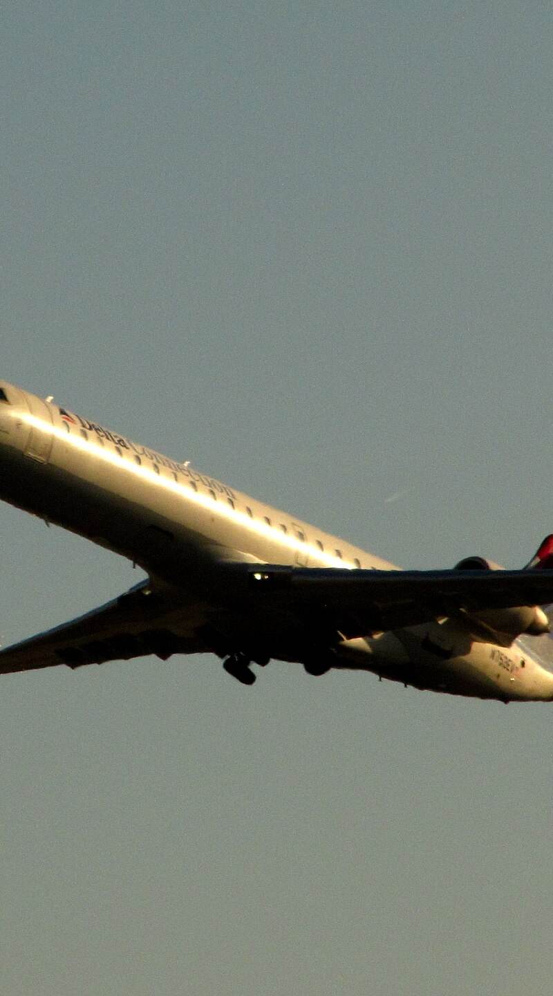 N753EV - Bombardier