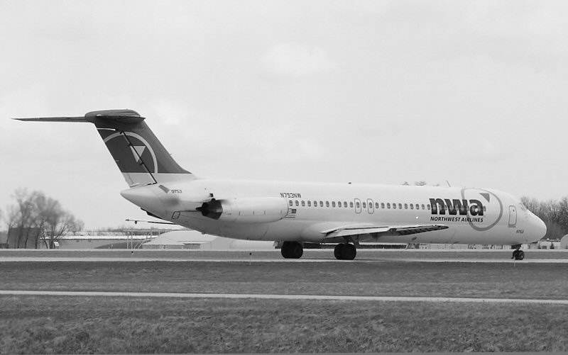 N753NW - Douglas