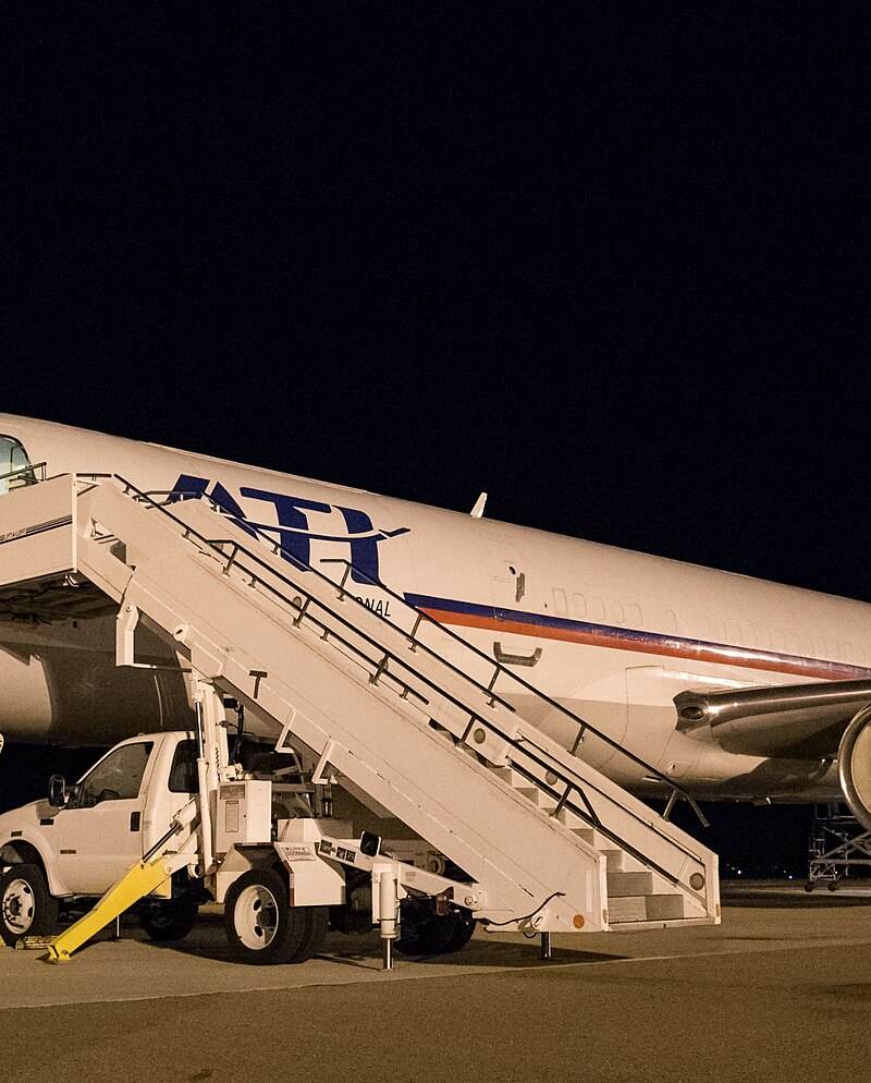 N754CX - Twin-engine aircraft