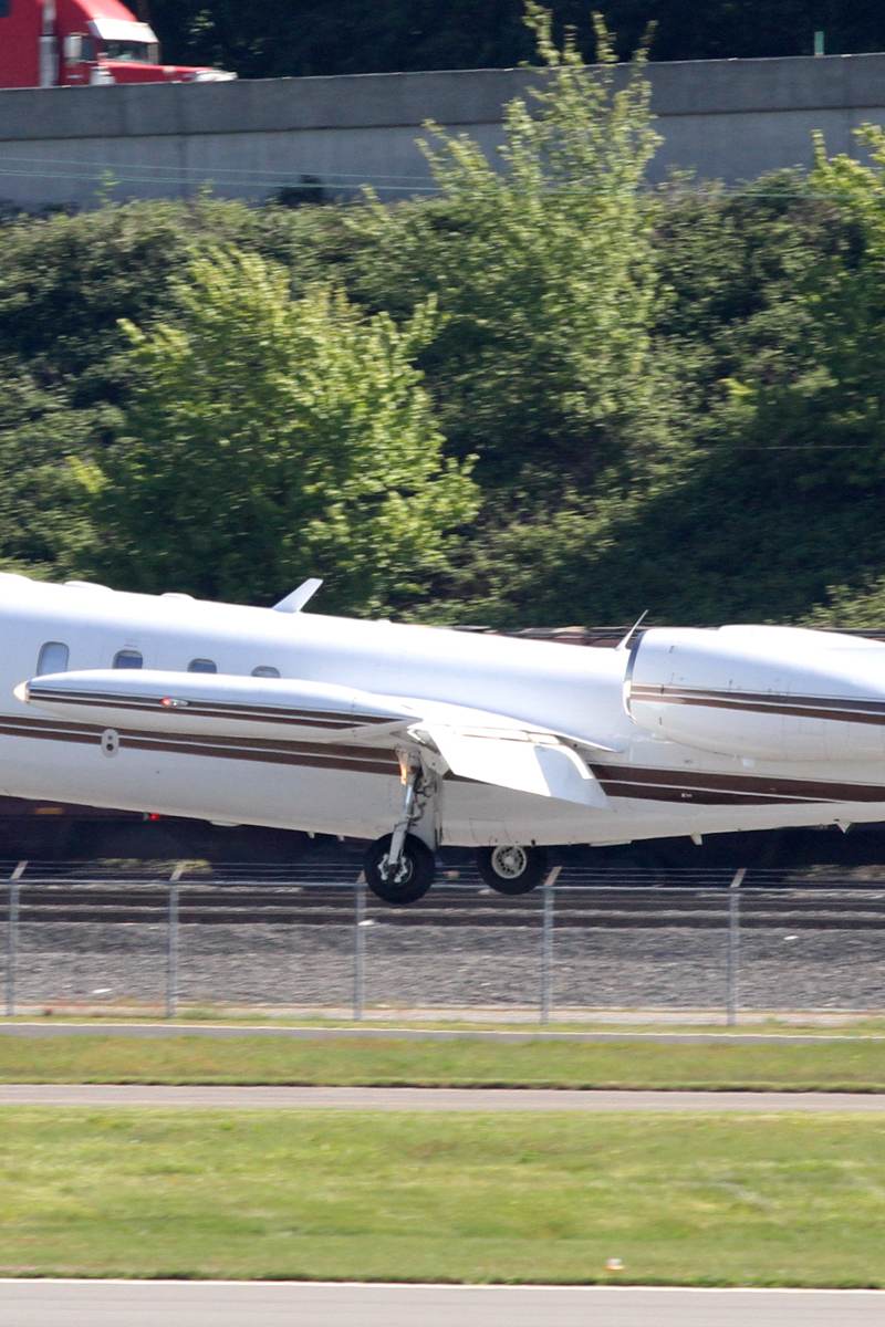N7DJ - Business jet