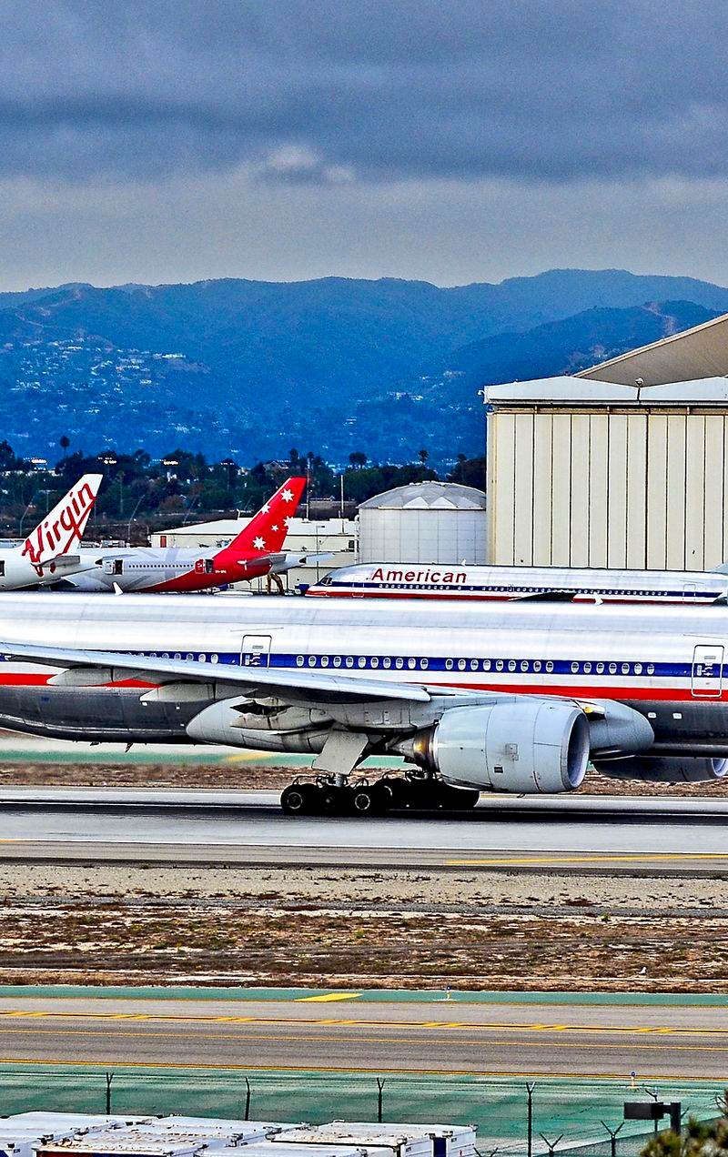 N755AN - Twin-engine aircraft