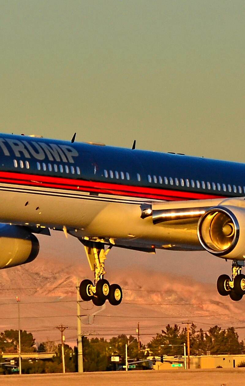 N757AF - Twin-engine aircraft