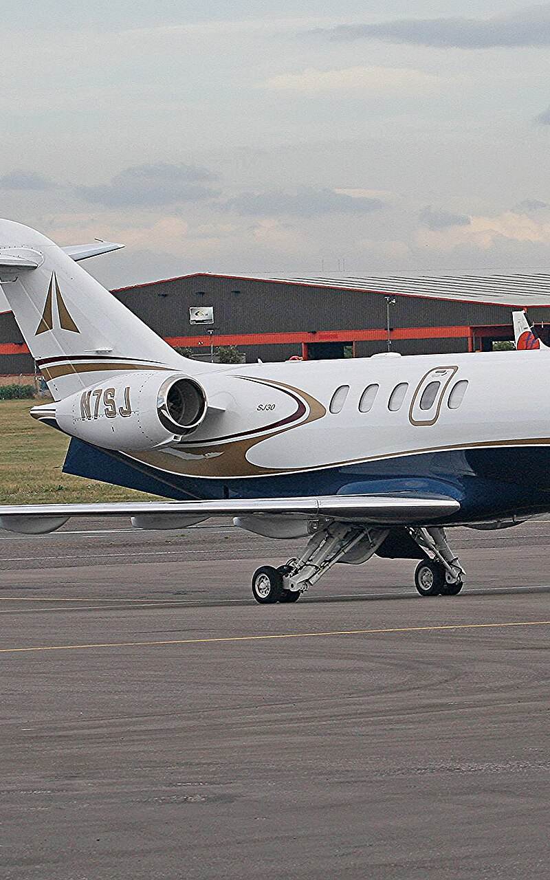 N7SJ - Business jet