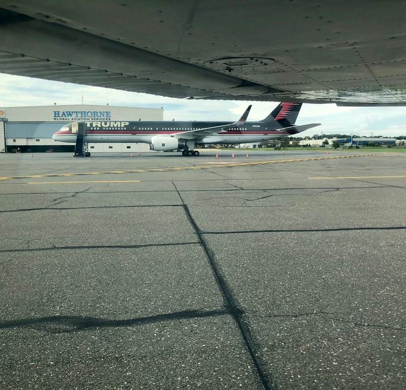 N757AF - Twin-engine aircraft