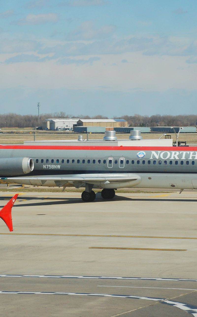 N758NW - Aircraft