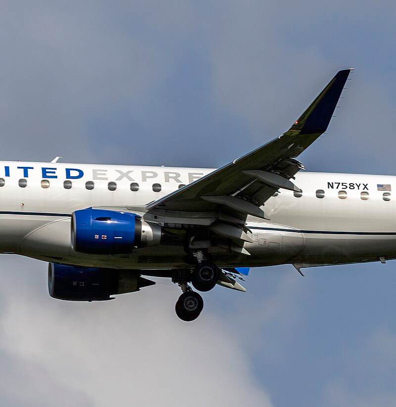 N758YX - Embraer