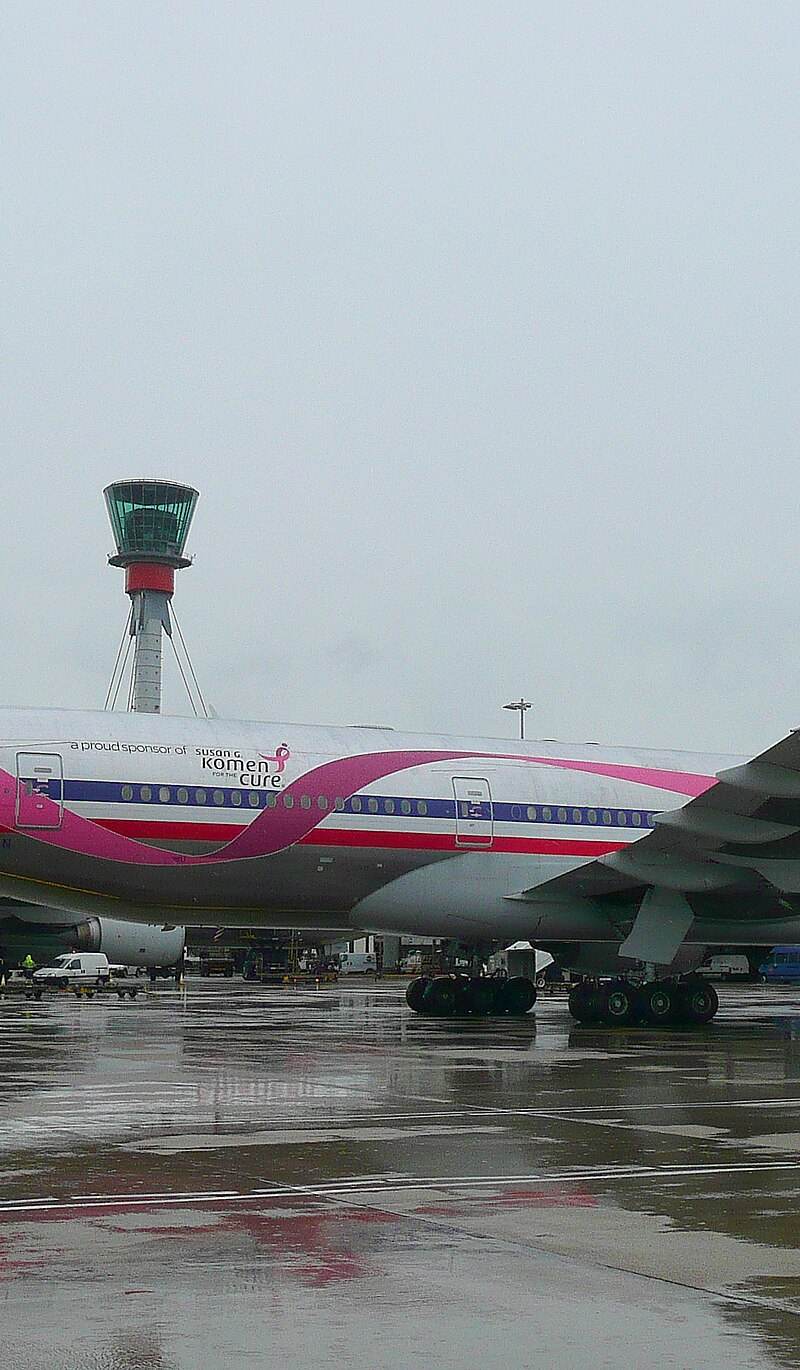 N759AN - Twin-engine aircraft