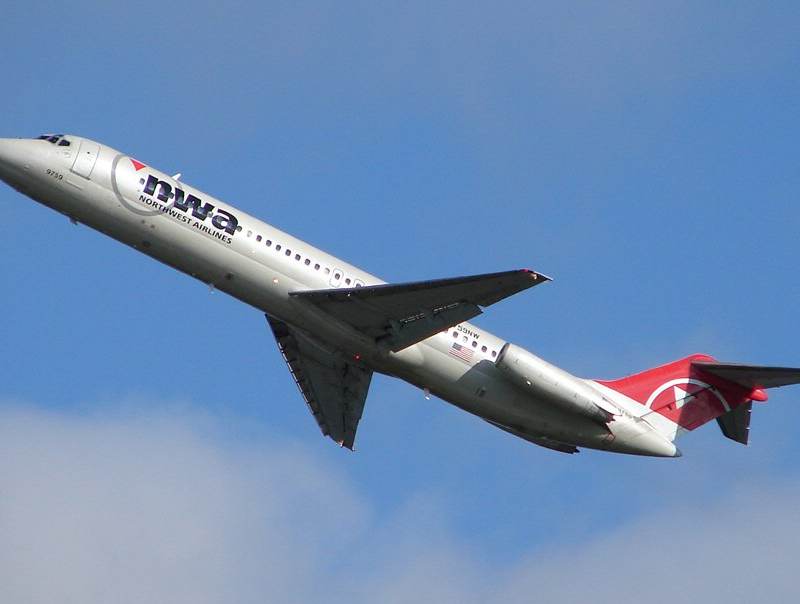 N759NW - Douglas