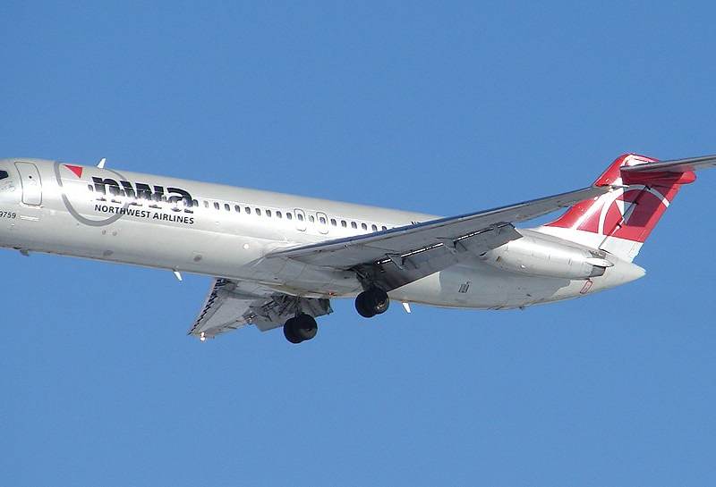 N759NW - Douglas