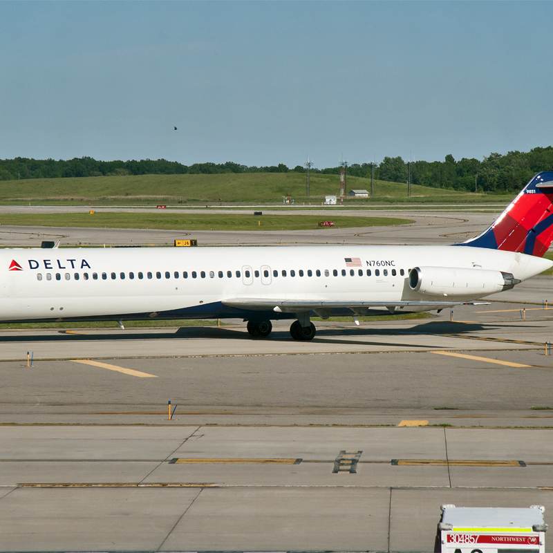 N760NC - Douglas