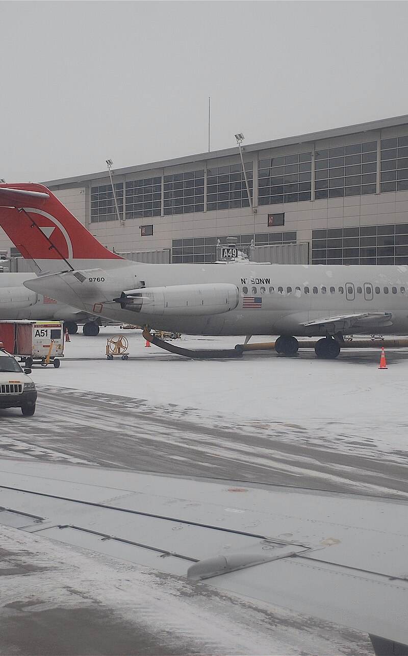N760NW - Douglas