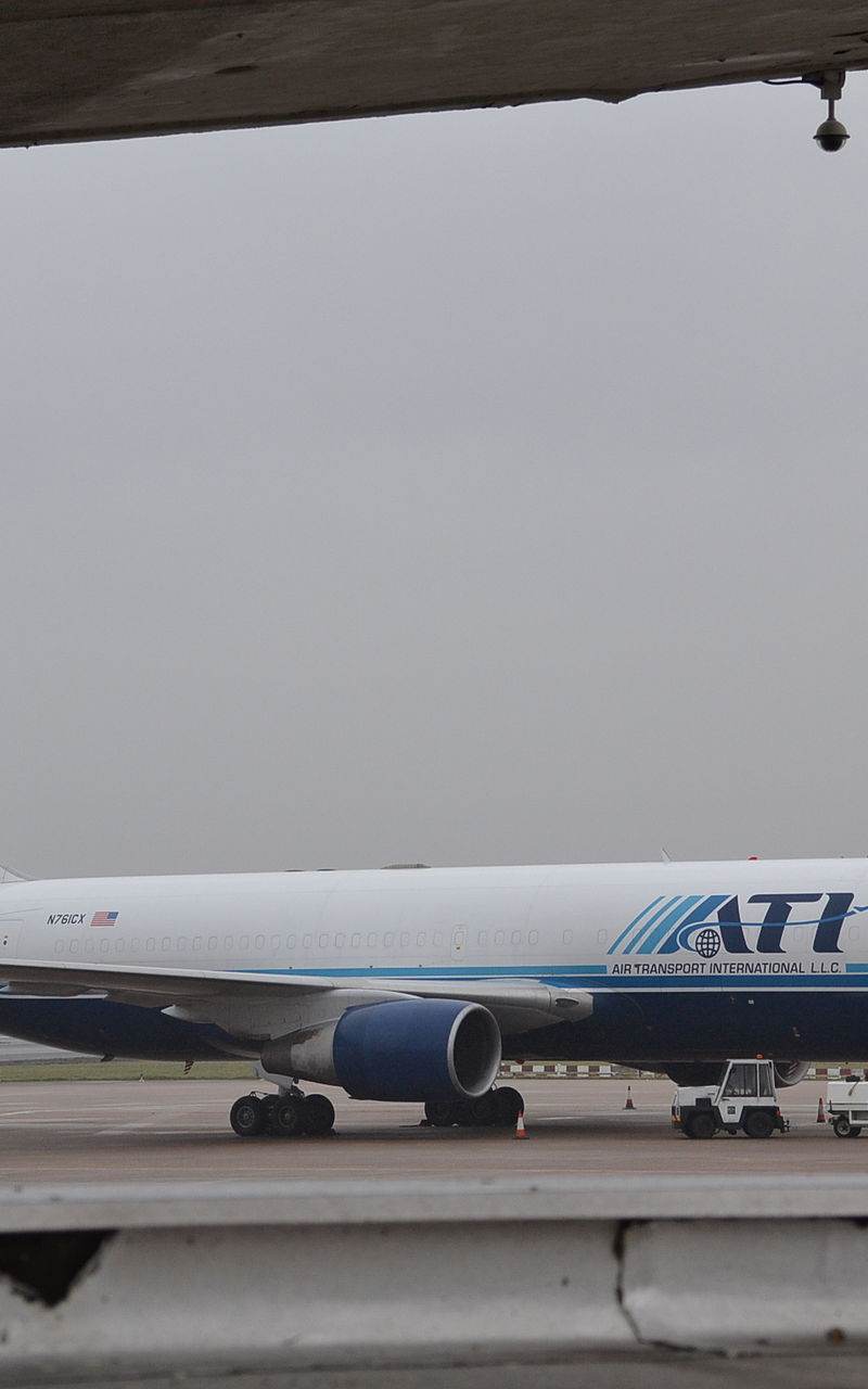 N761CX - Twin-engine aircraft