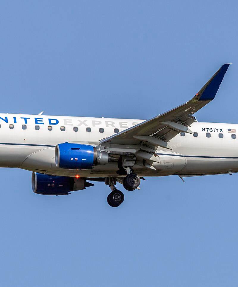 N761YX - Embraer