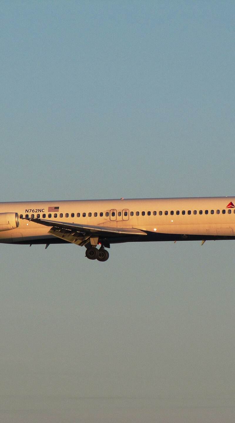 N762NC - Douglas