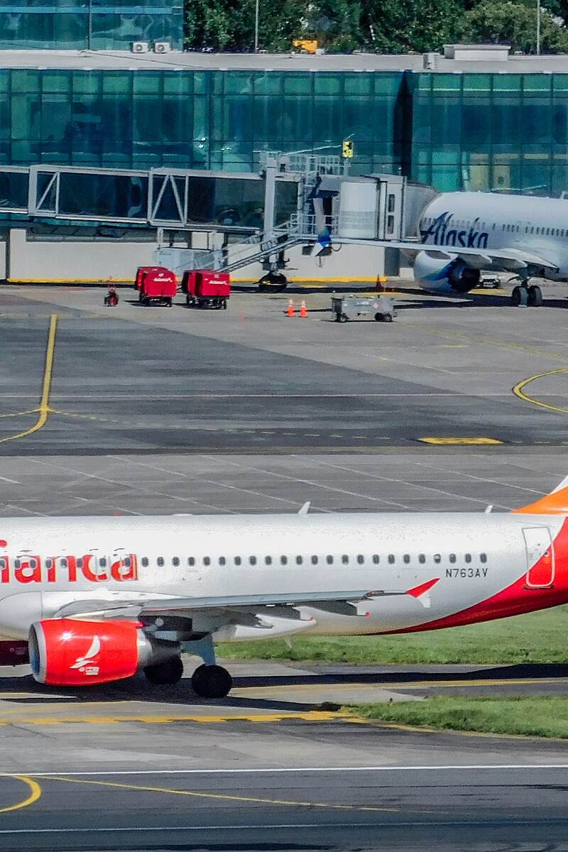 N763AV - Airbus