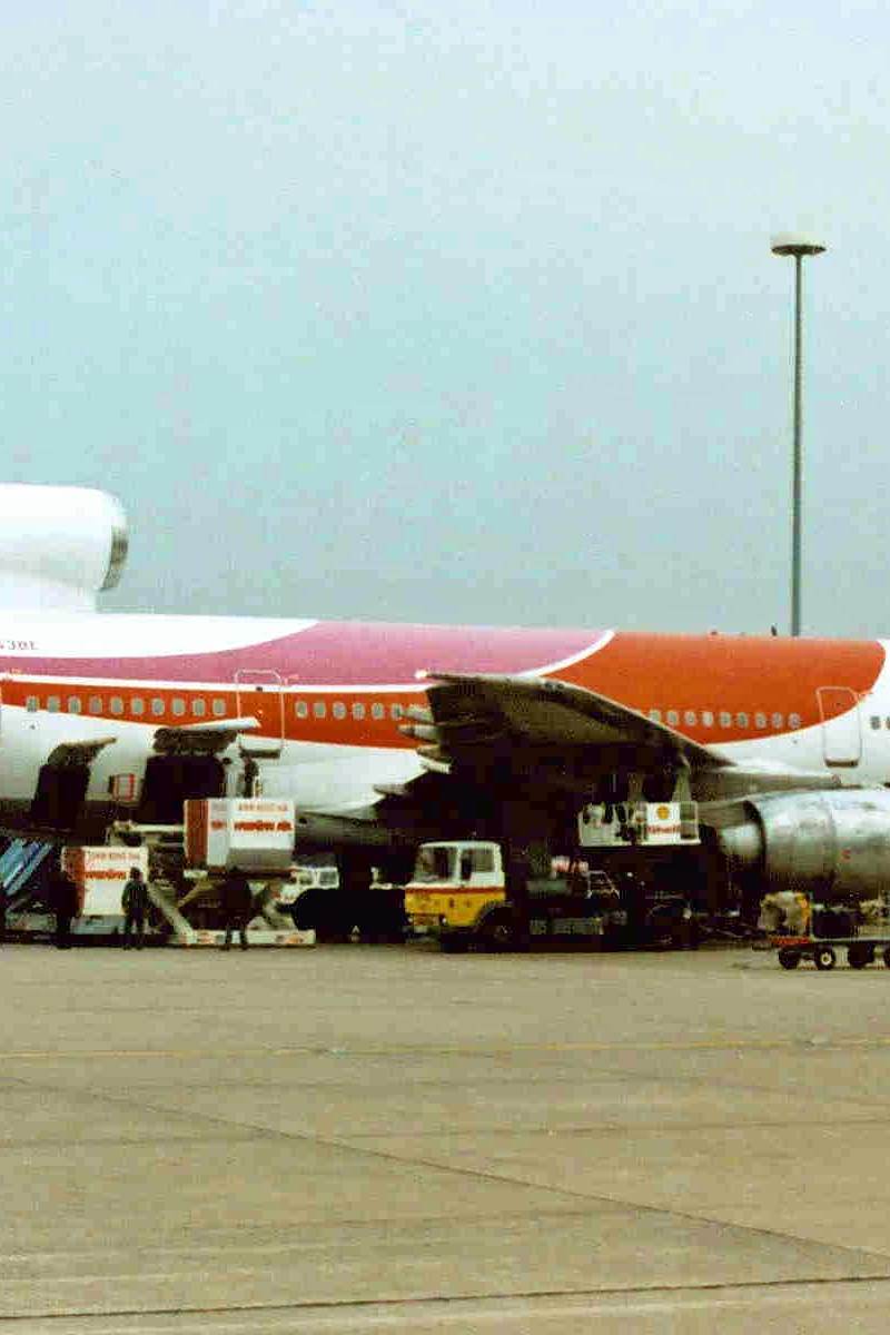 N763BE - Douglas
