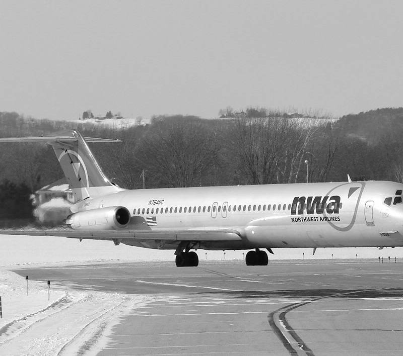 N764NC - Douglas