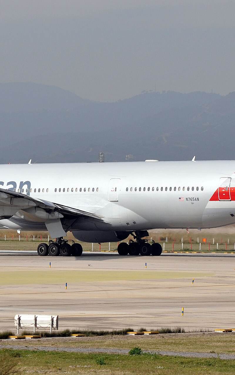N765AN - Twin-engine aircraft