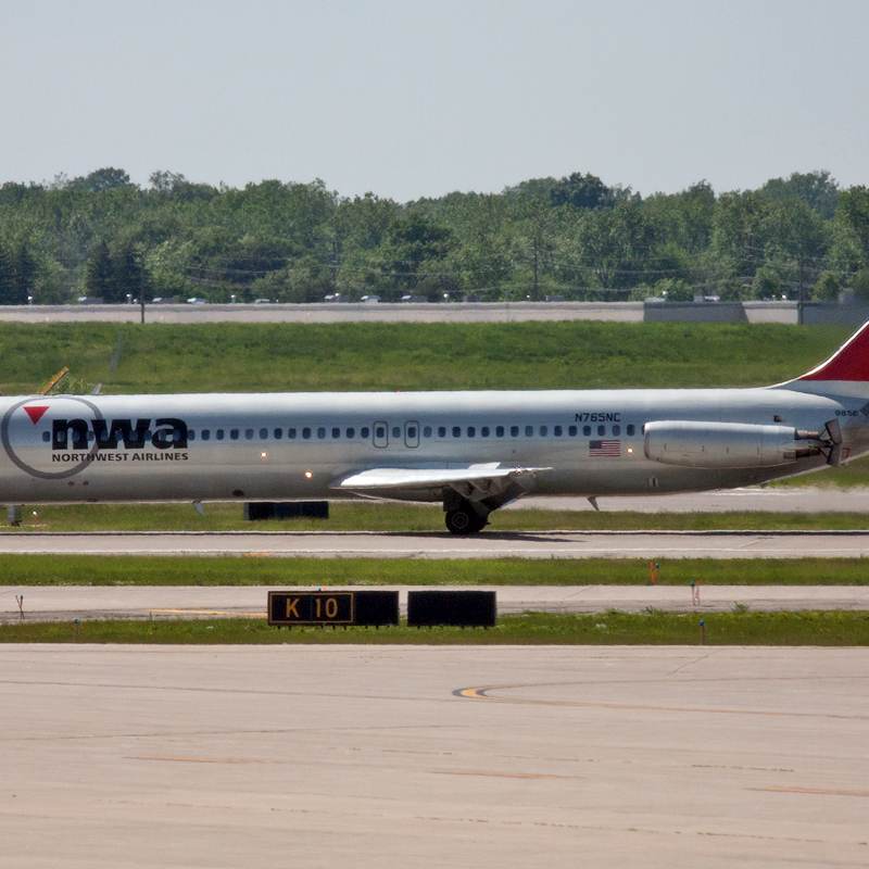 N765NC - Douglas