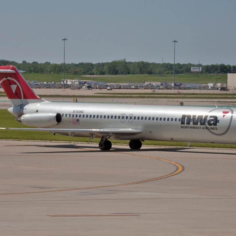 N765NC - Douglas