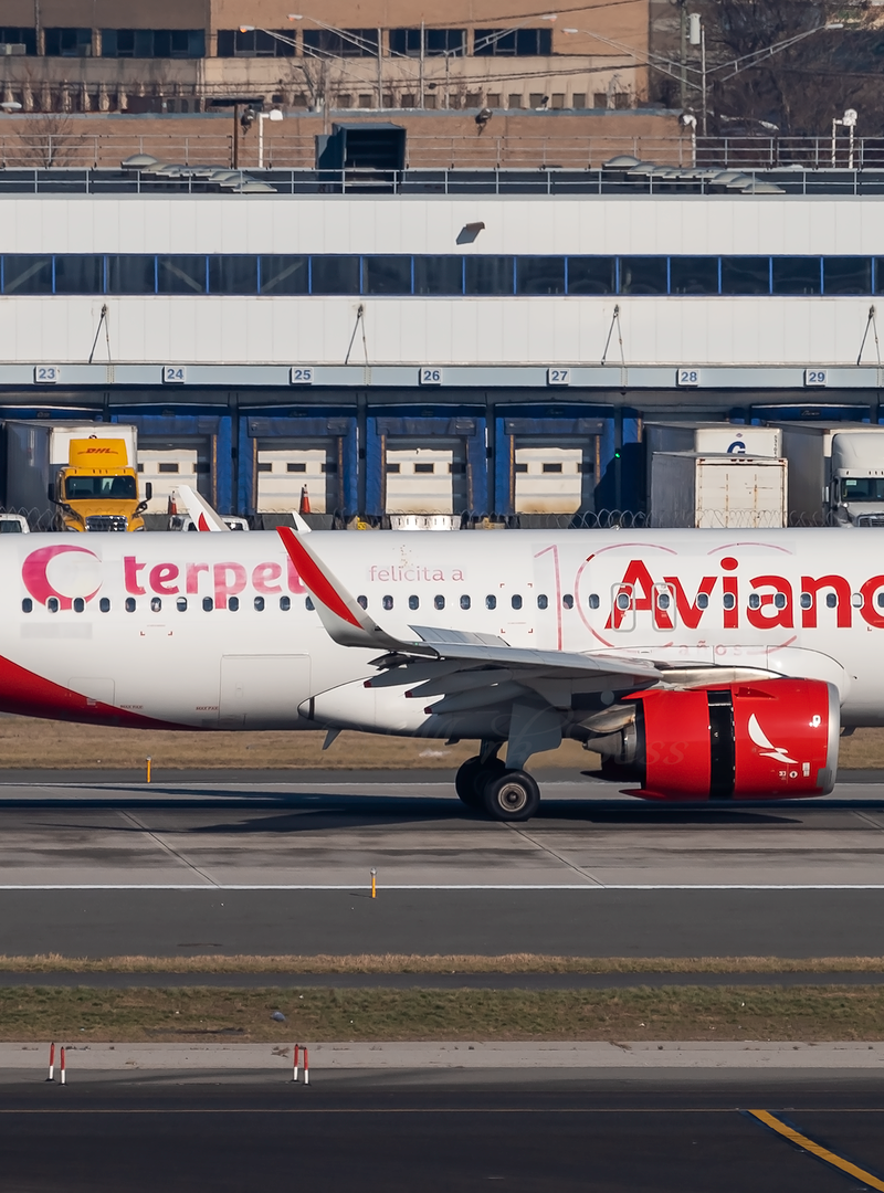 N766AV - Airbus