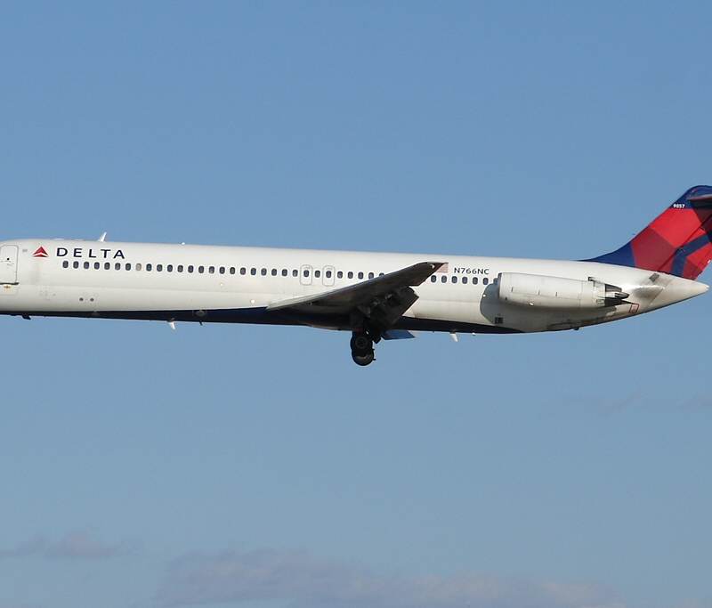 N766NC - Douglas