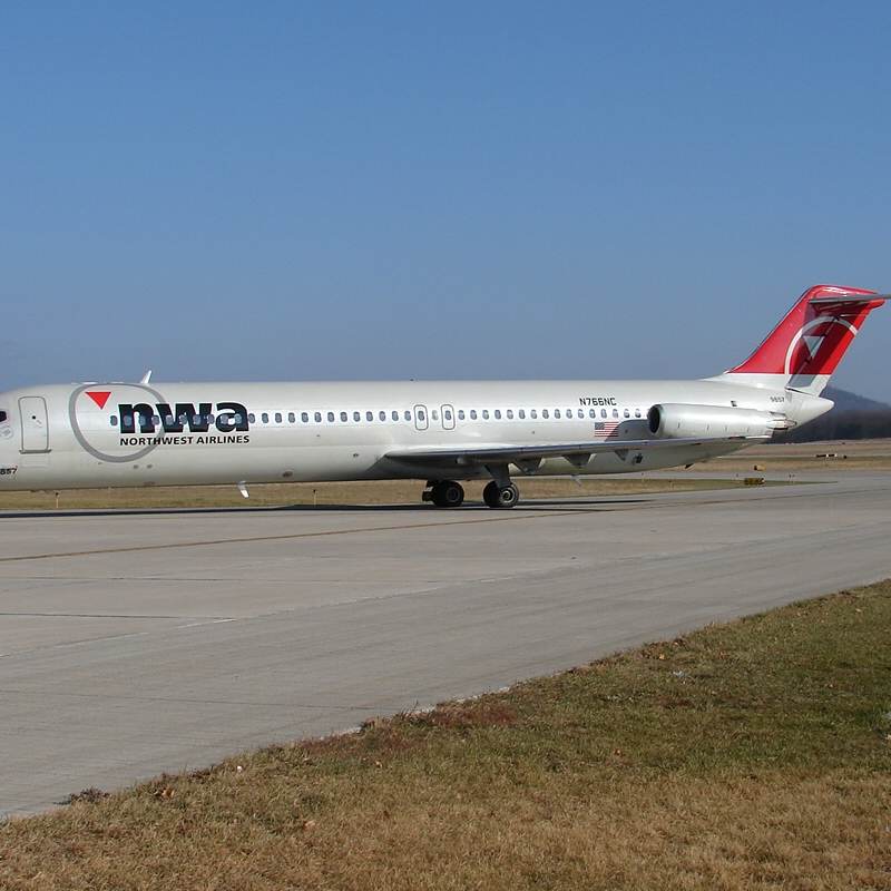 N766NC - Douglas