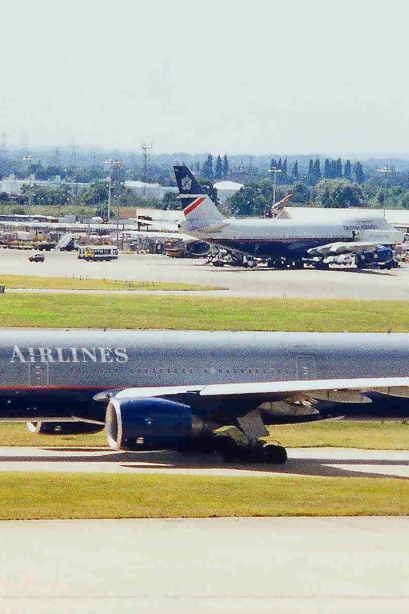 N767UA - Boeing