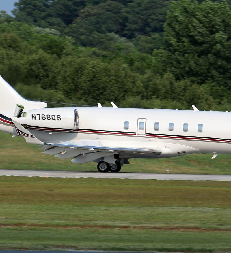 N768QS - Bombardier