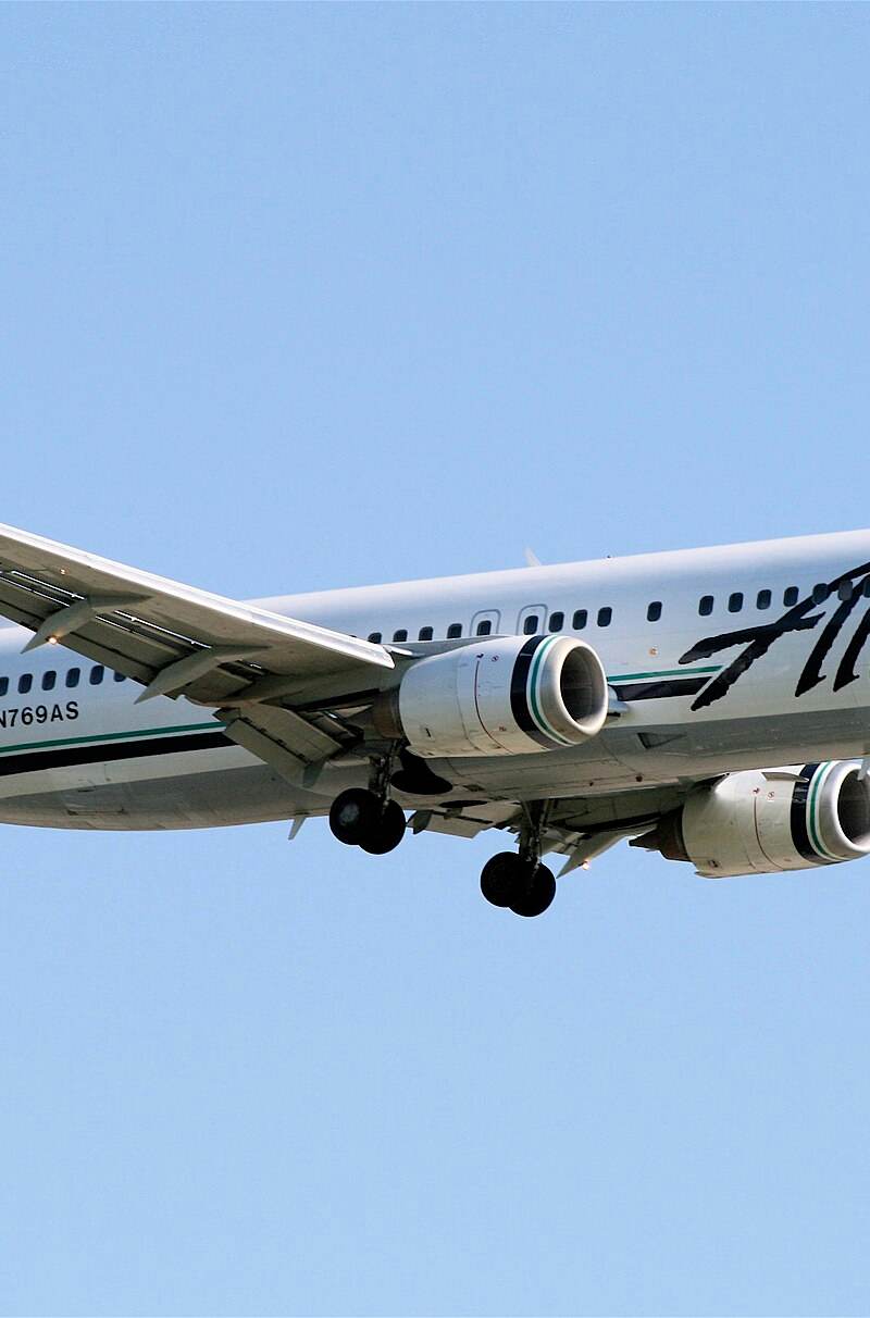N769AS - Twin-engine aircraft