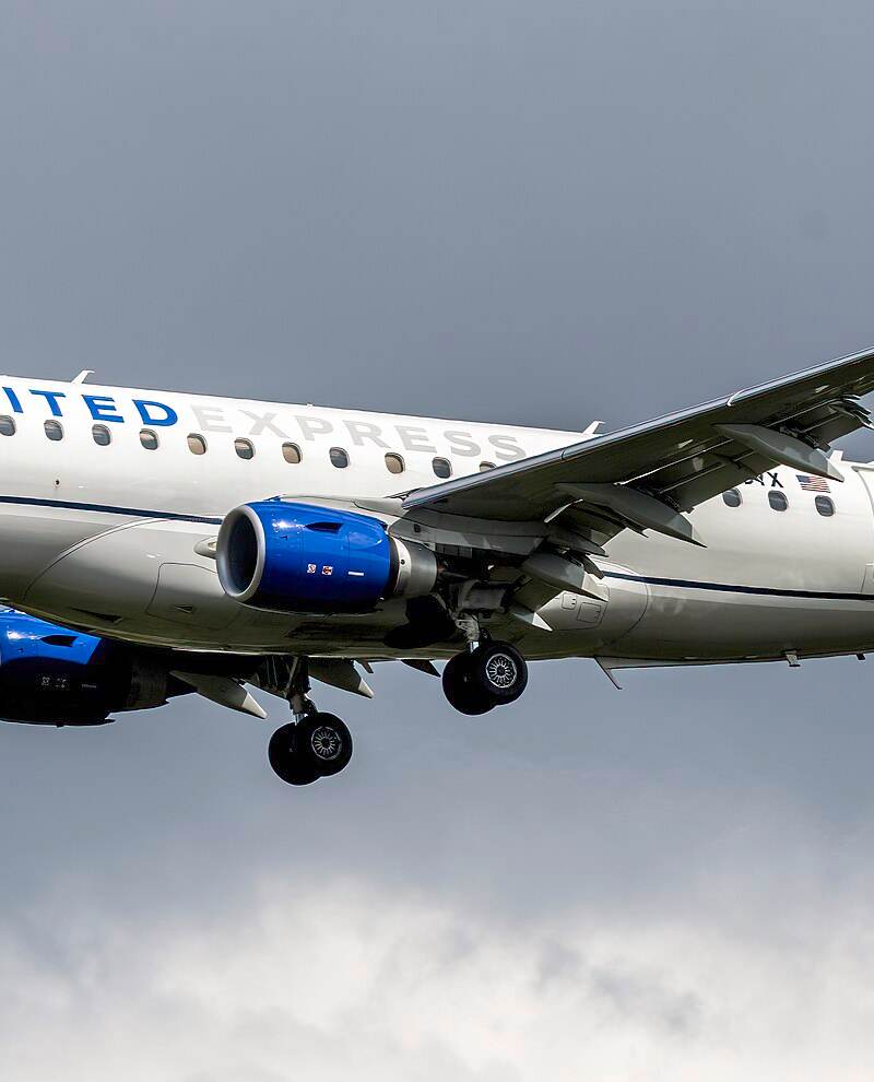 N769YX - Embraer