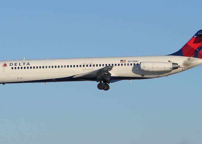 N770NC - Douglas