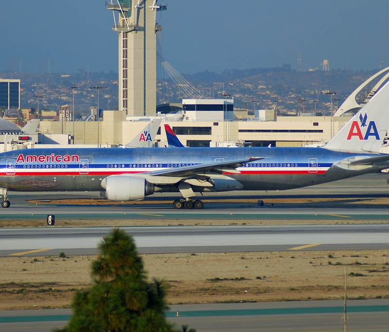 N771AN - Twin-engine aircraft