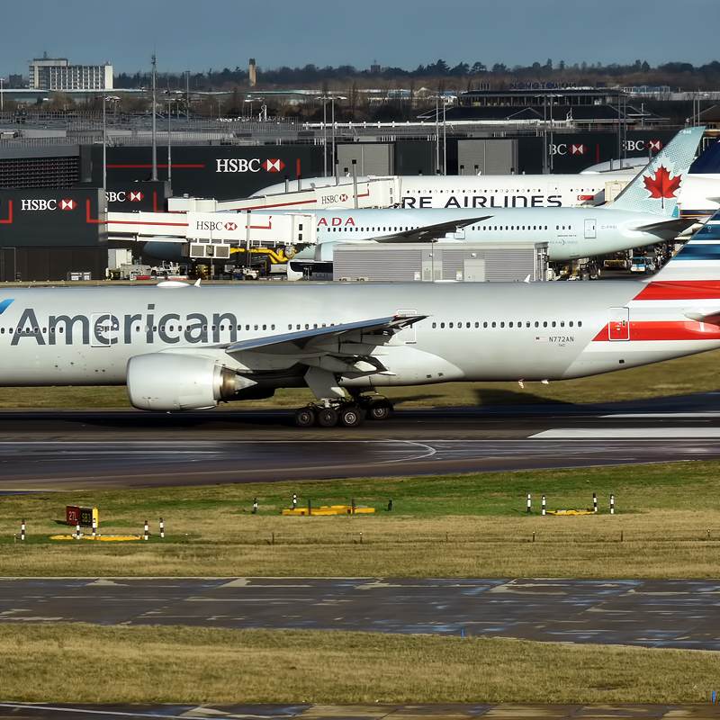 N772AN - Twin-engine aircraft