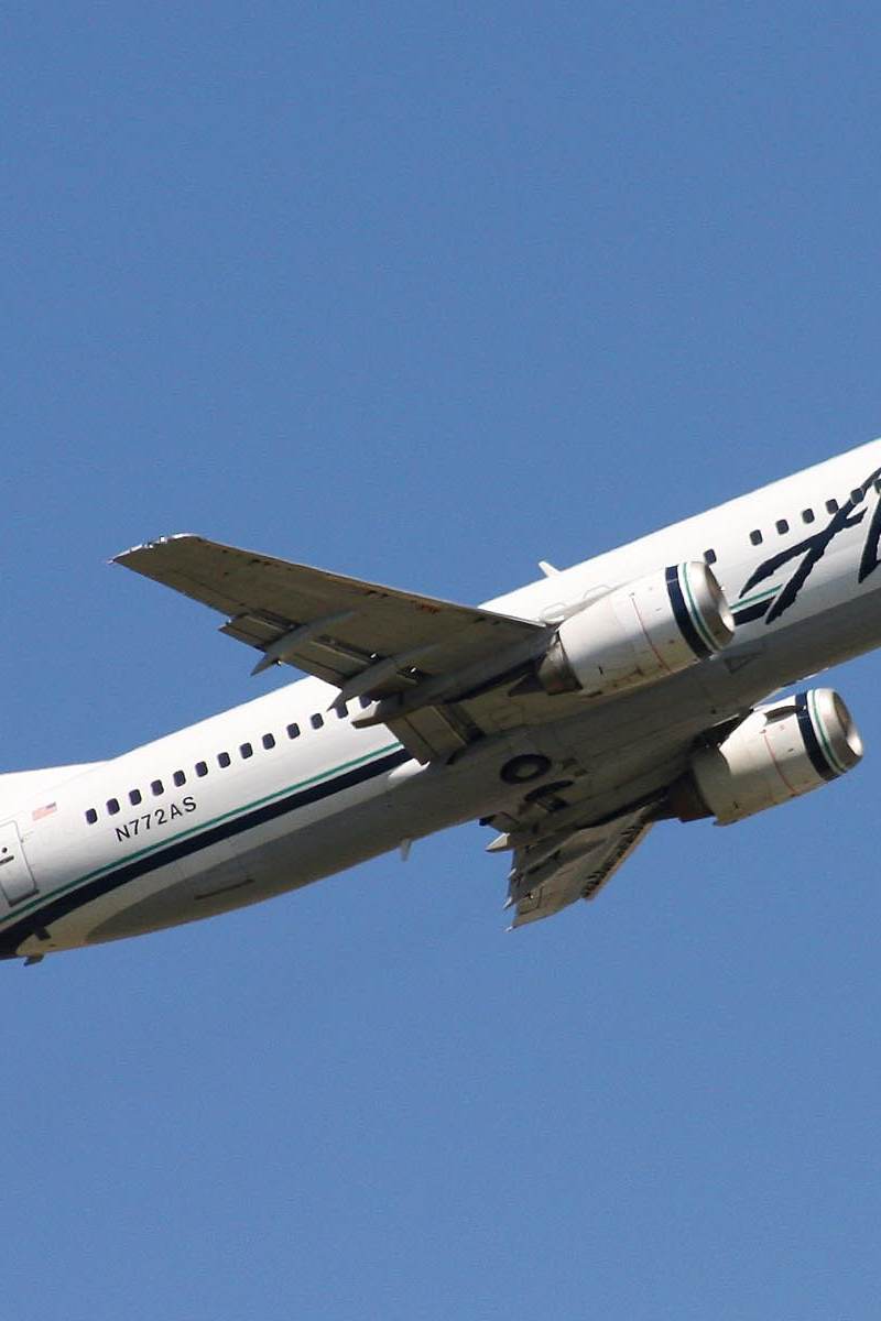 N772AS - Twin-engine aircraft