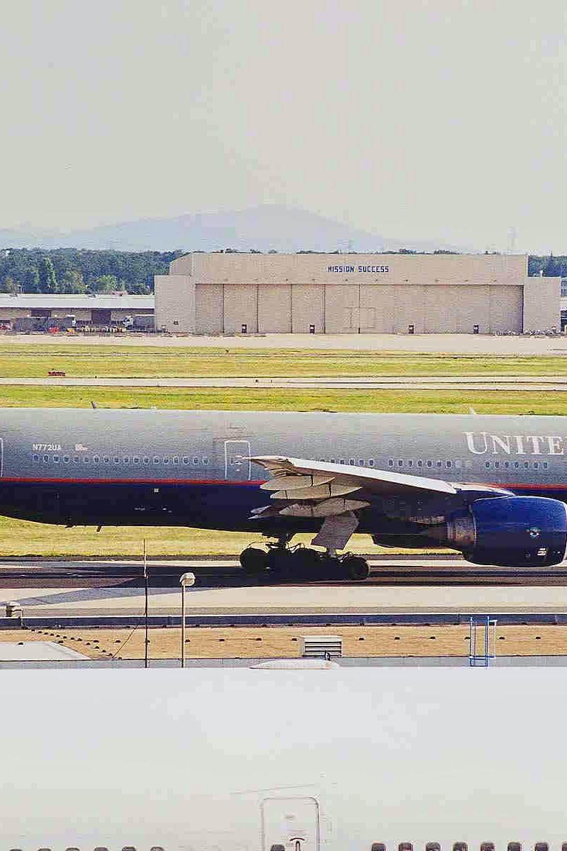 N772UA - Boeing