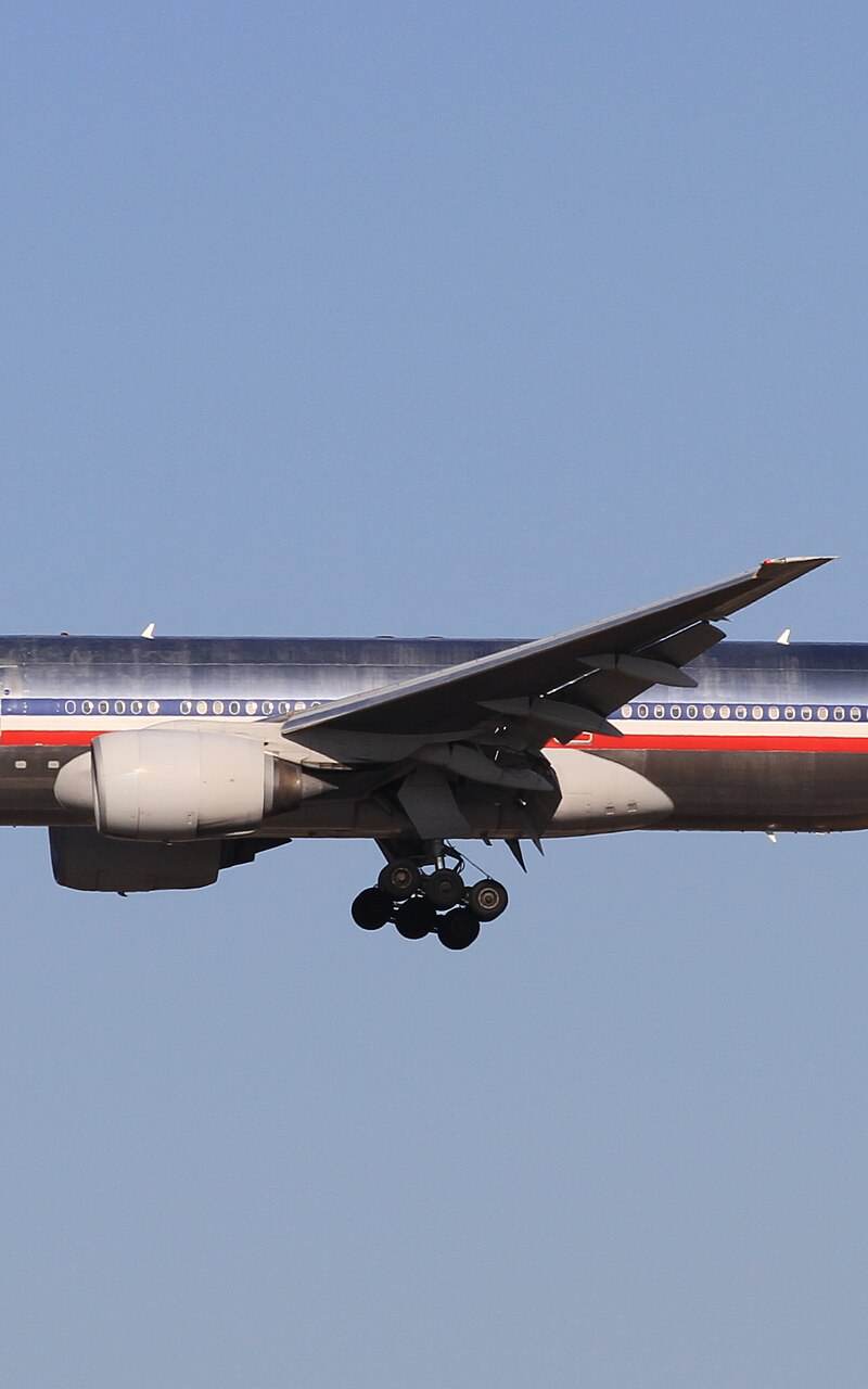 N773AN - Twin-engine aircraft