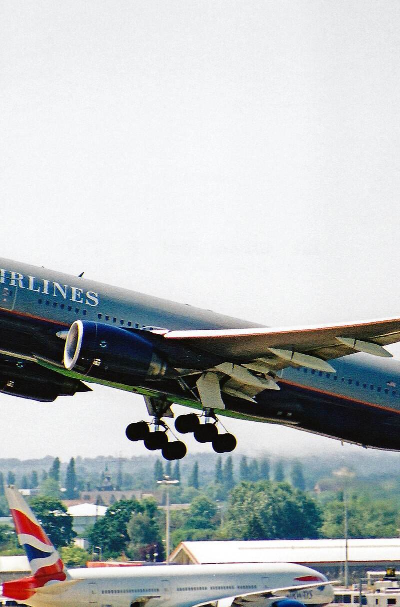 N774UA - Twin-engine aircraft