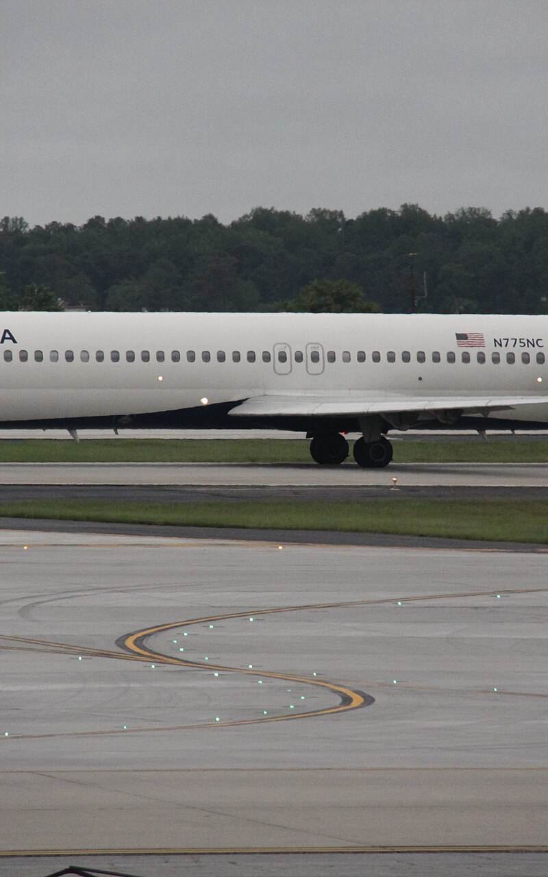 N775NC - Douglas