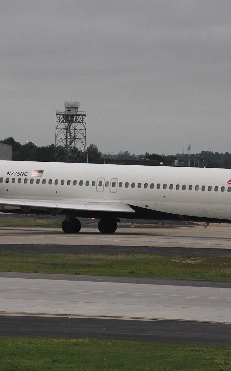 N775NC - Douglas