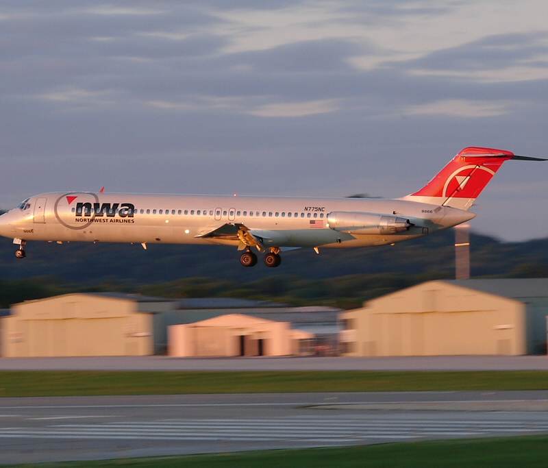 N775NC - Douglas