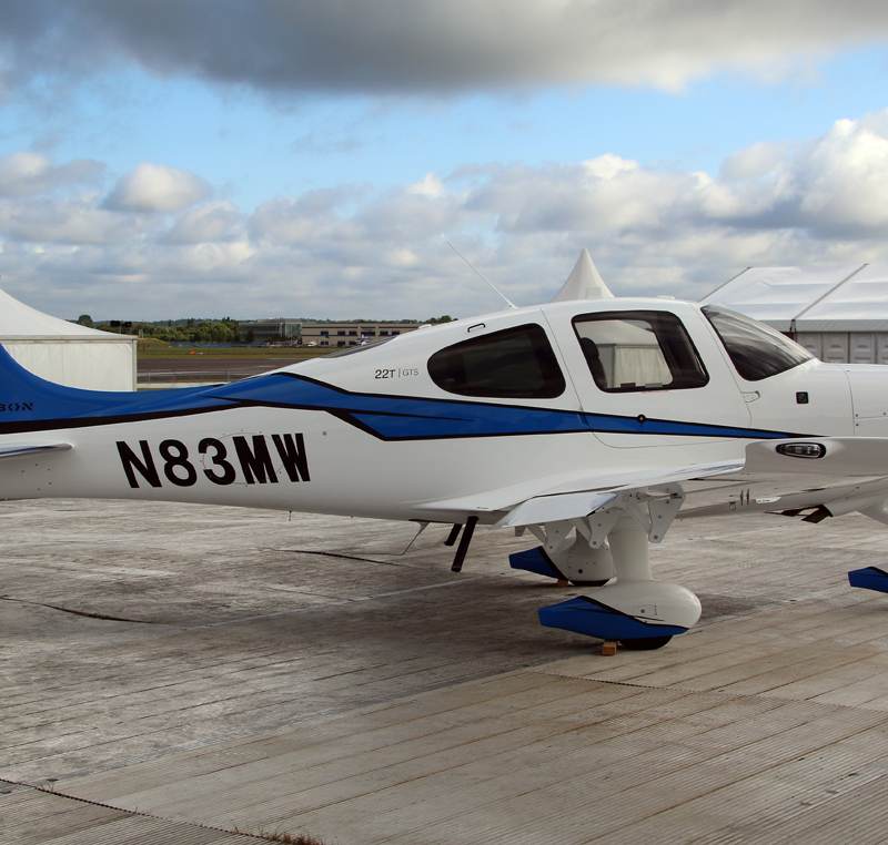 N83MW - Cirrus
